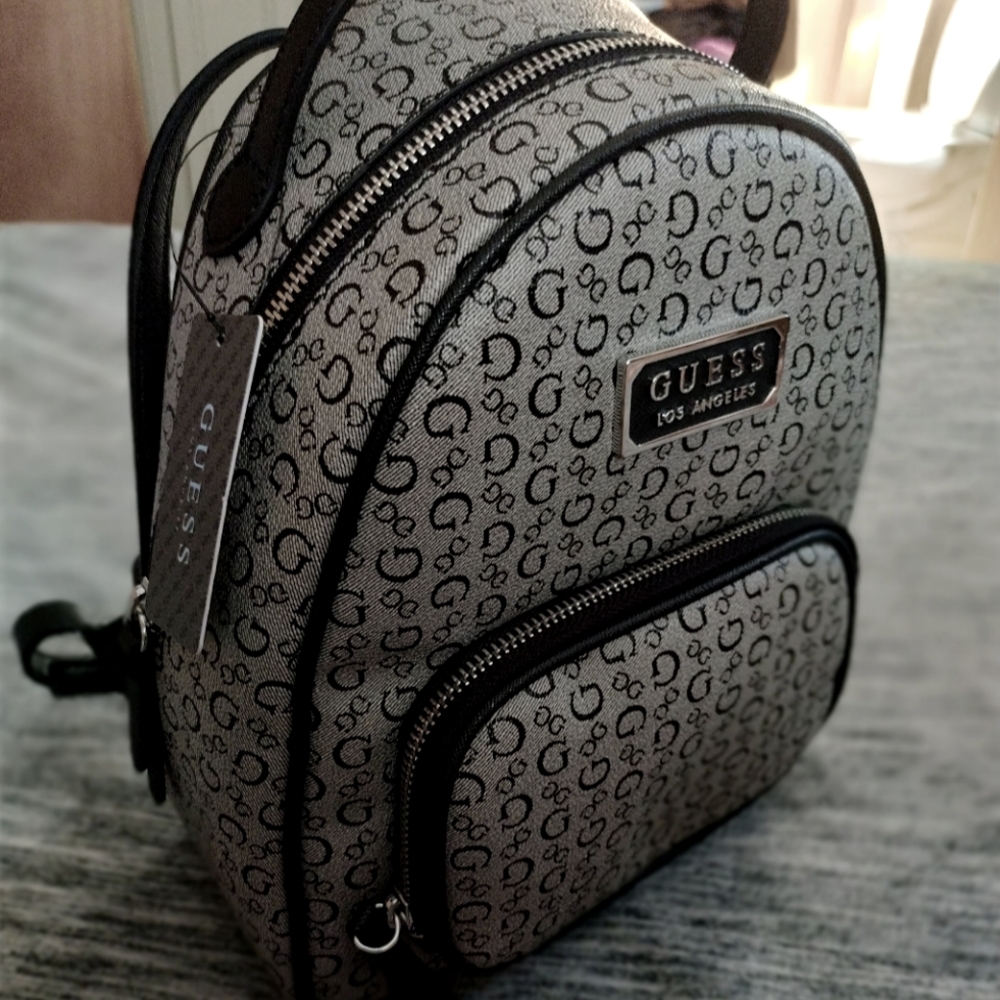 GUESS mini back pack